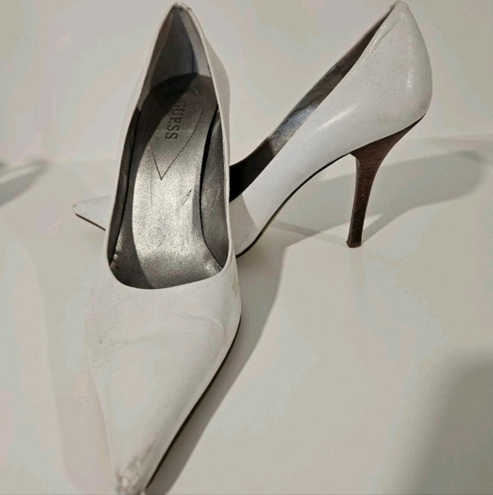 Ladies White Guess High Heels (fits like Size 8/8.5) Shoes